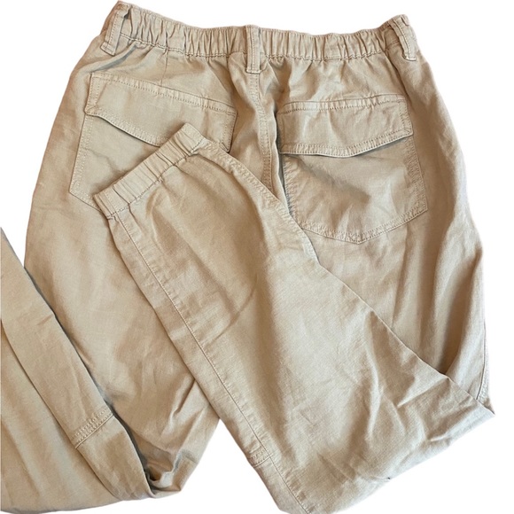 Gap Jogger styled Khakis - Picture 6 of 6